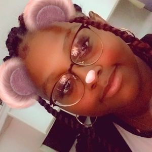 Meet your Posher, Mckayla